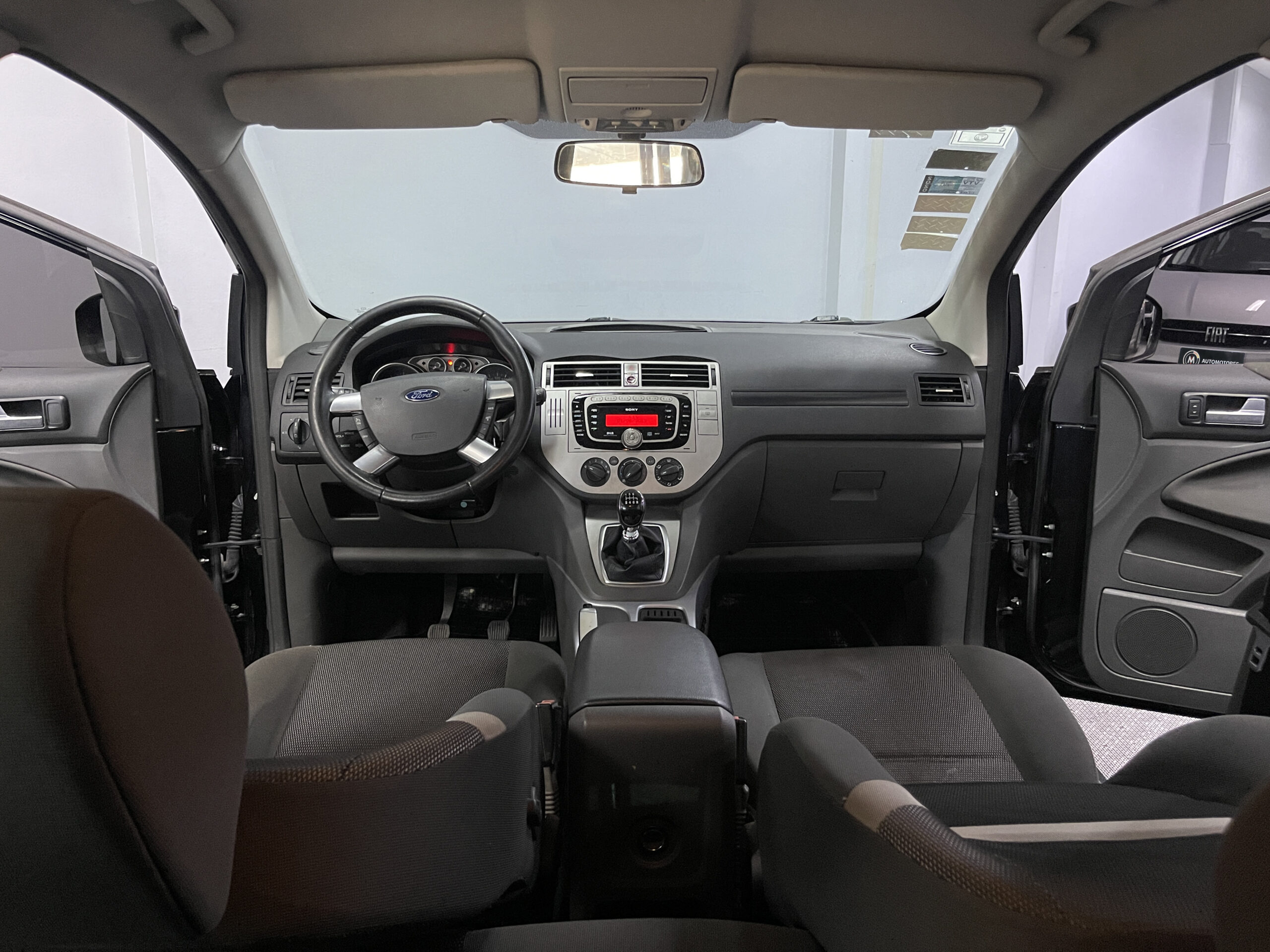 Ford Kuga - Image 13