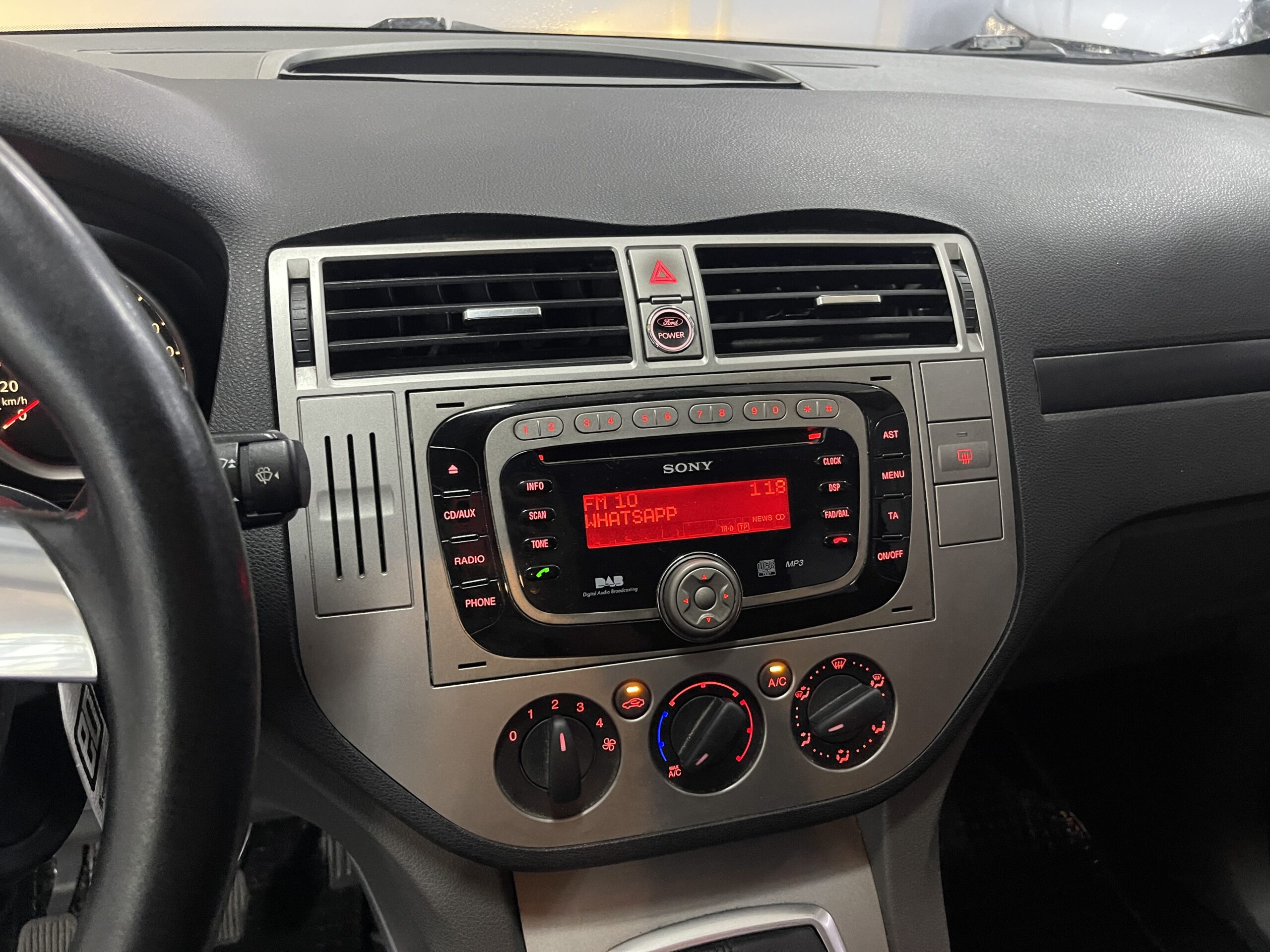 Ford Kuga - Image 9