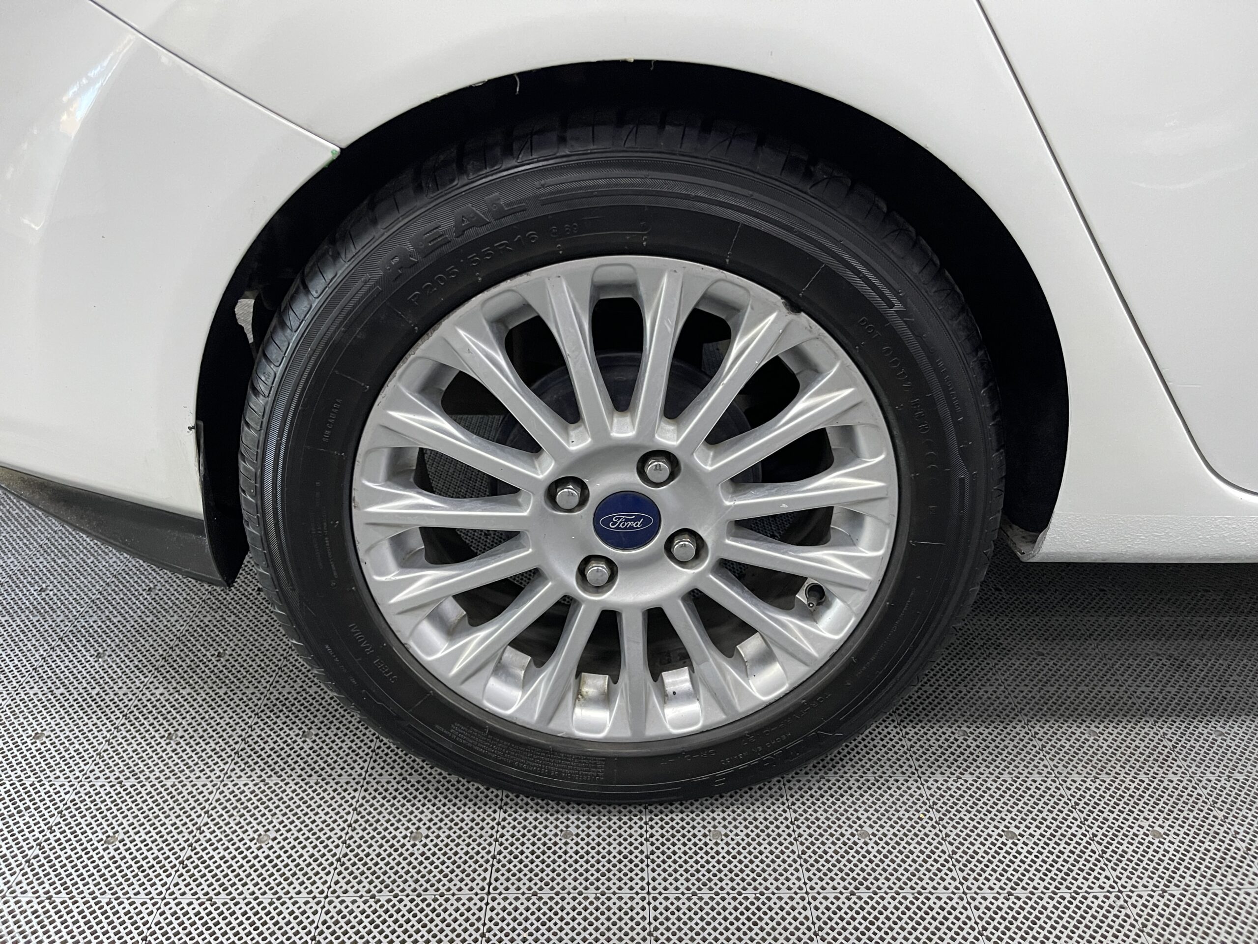 Ford Fiesta - Image 15