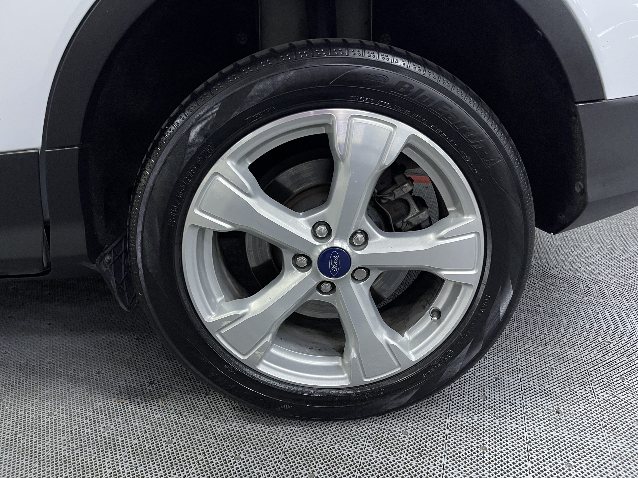 Ford Kuga - Image 15