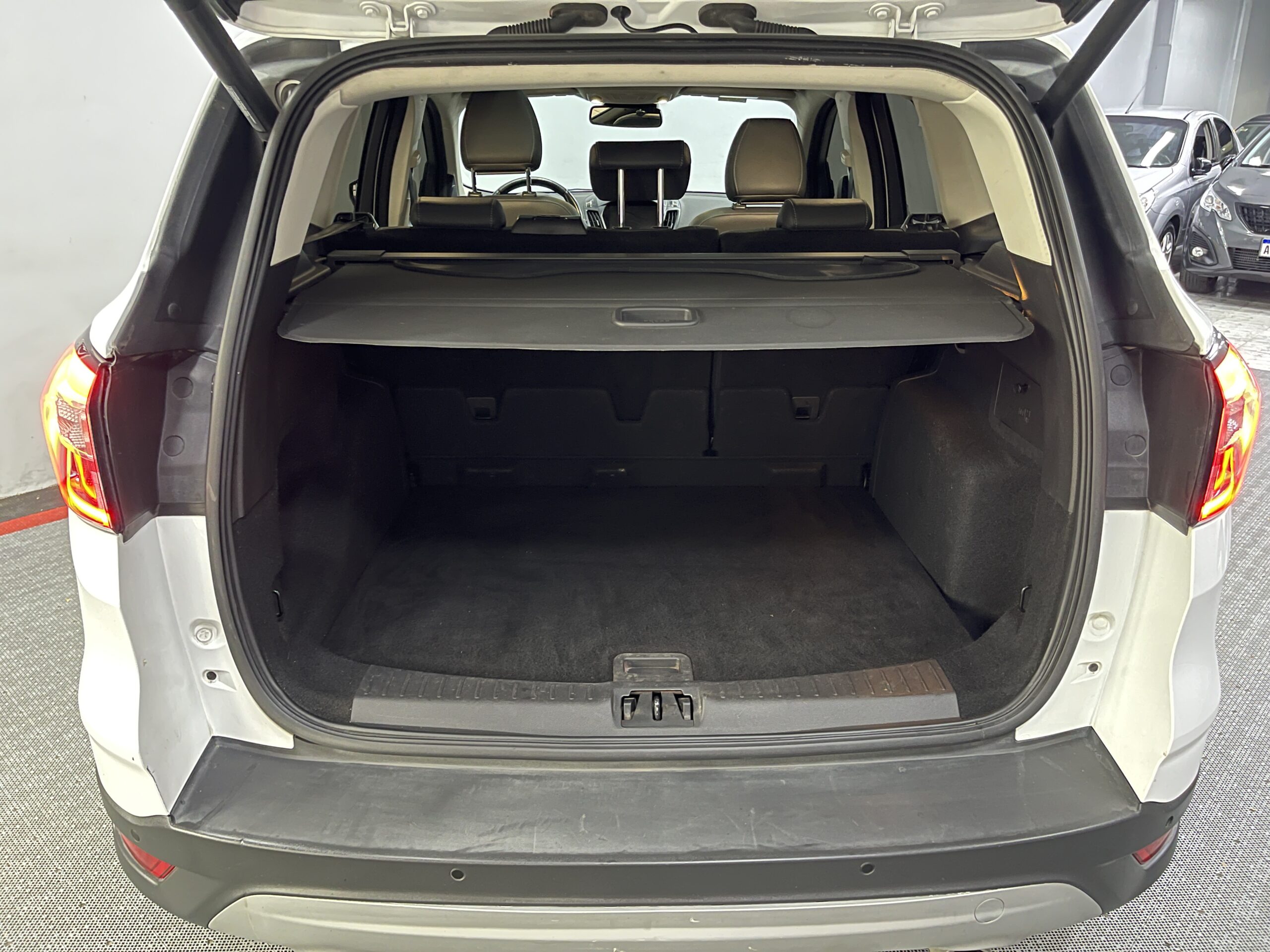 Ford Kuga - Image 7