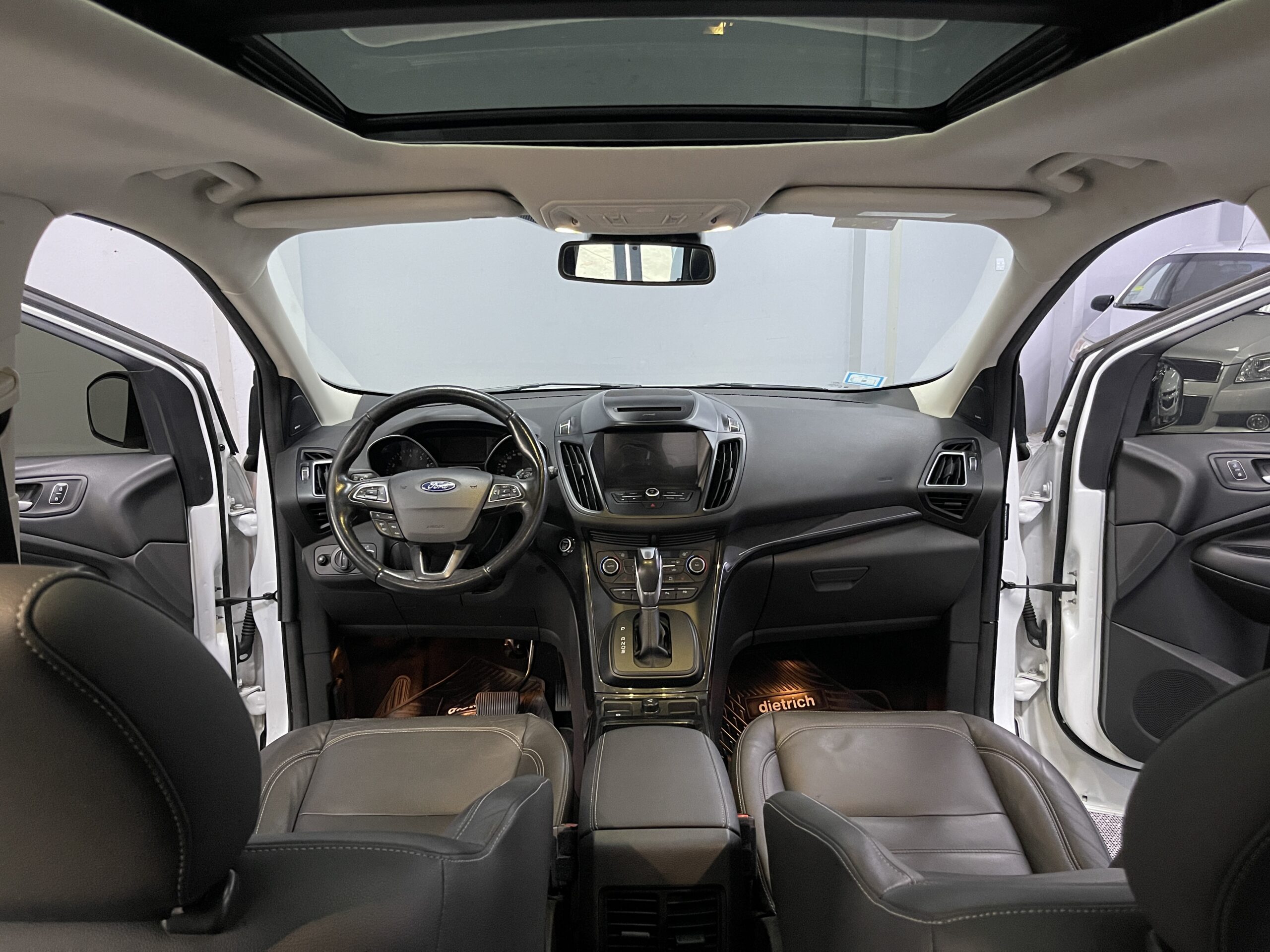 Ford Kuga - Image 13