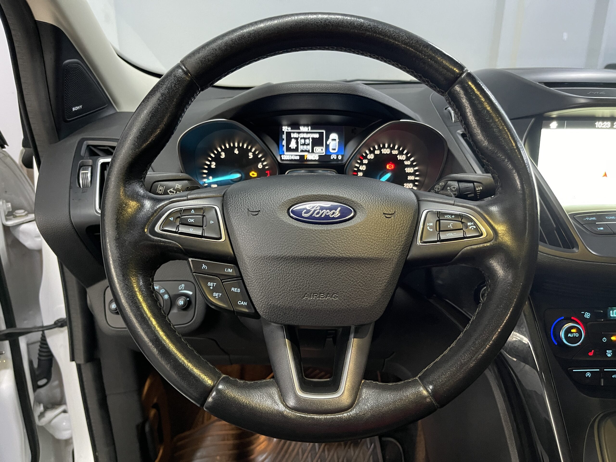 Ford Kuga - Image 8