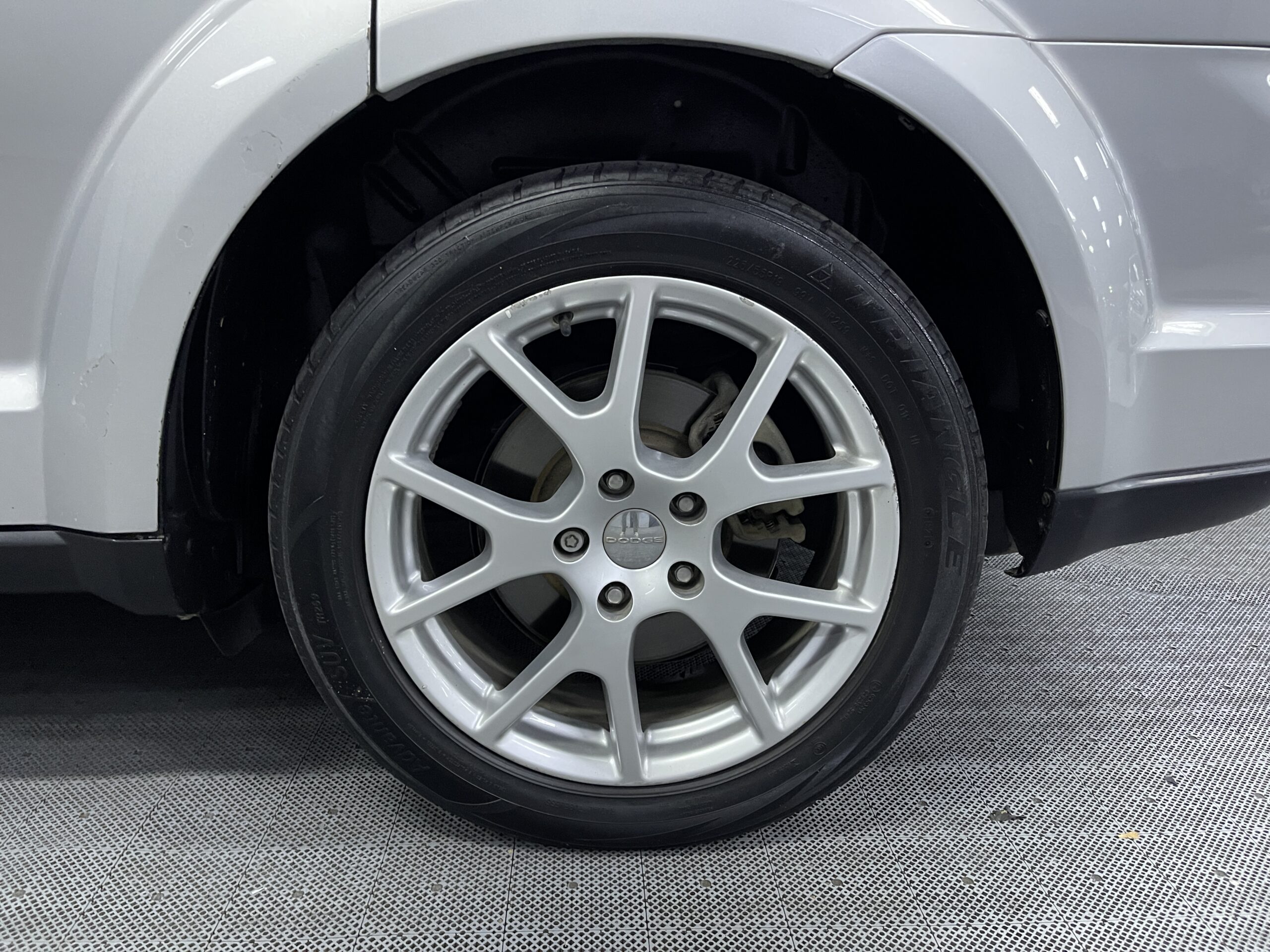 Dodge Journey - Image 15