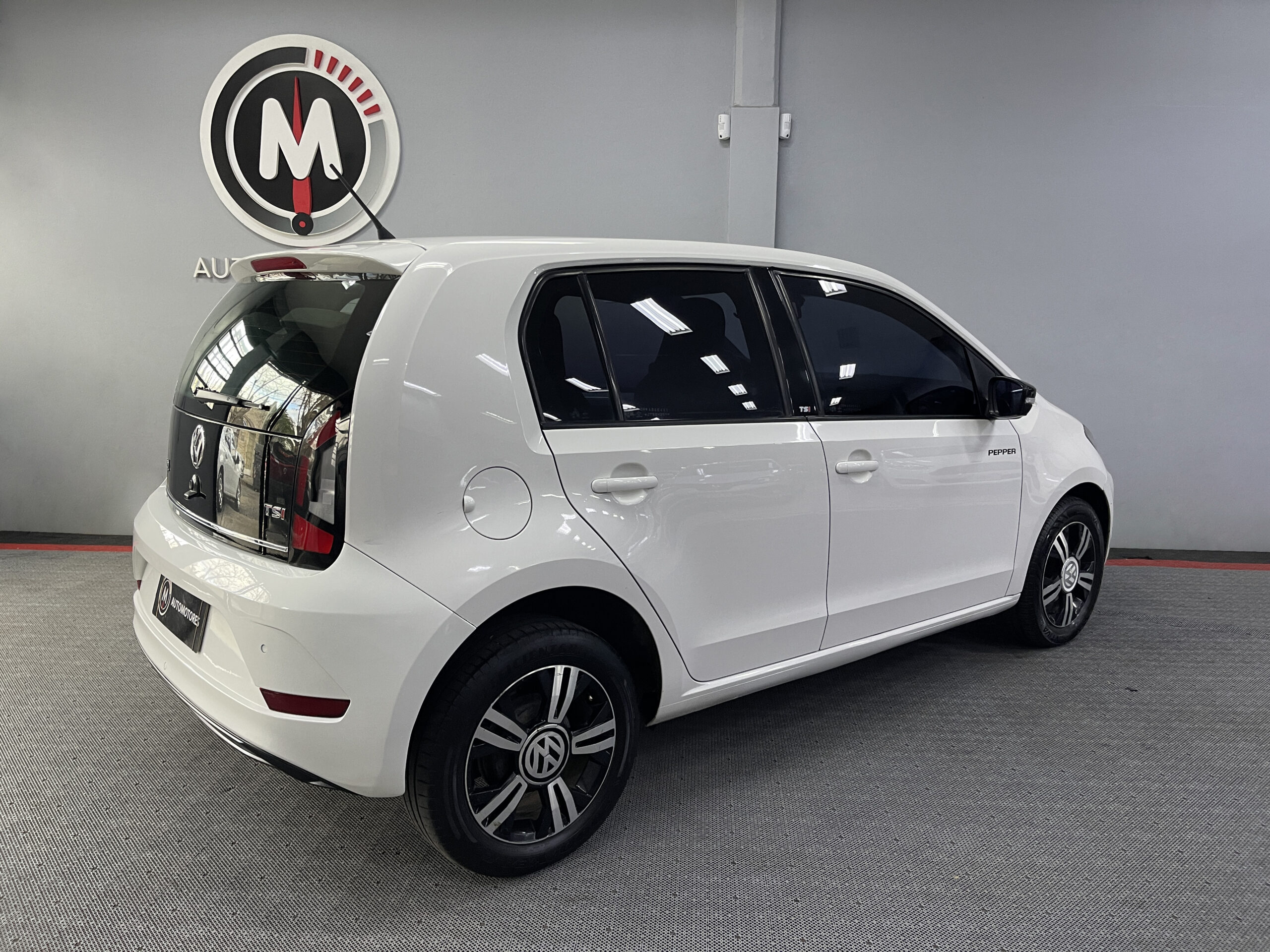 Volkswagen Up - Image 4