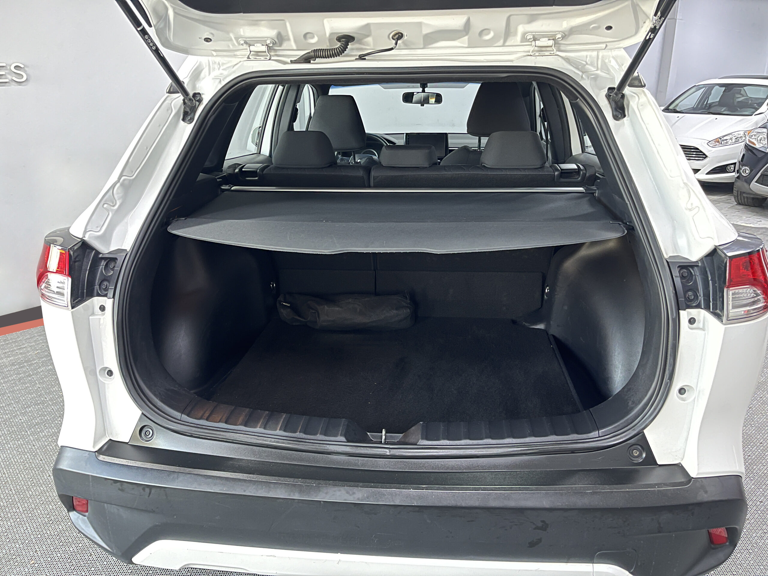 Toyota Corolla Cross - Image 7