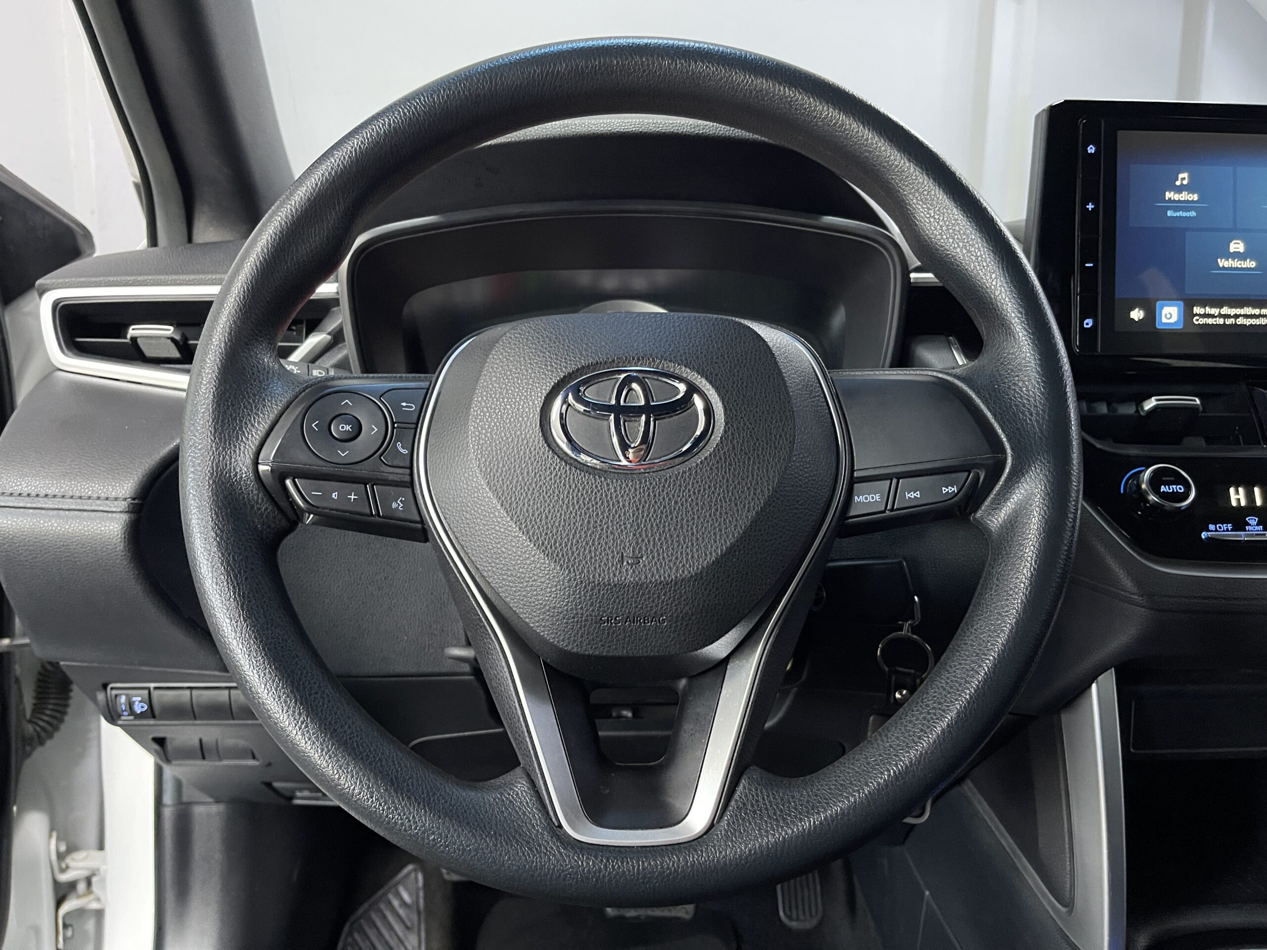 Toyota Corolla Cross - Image 8