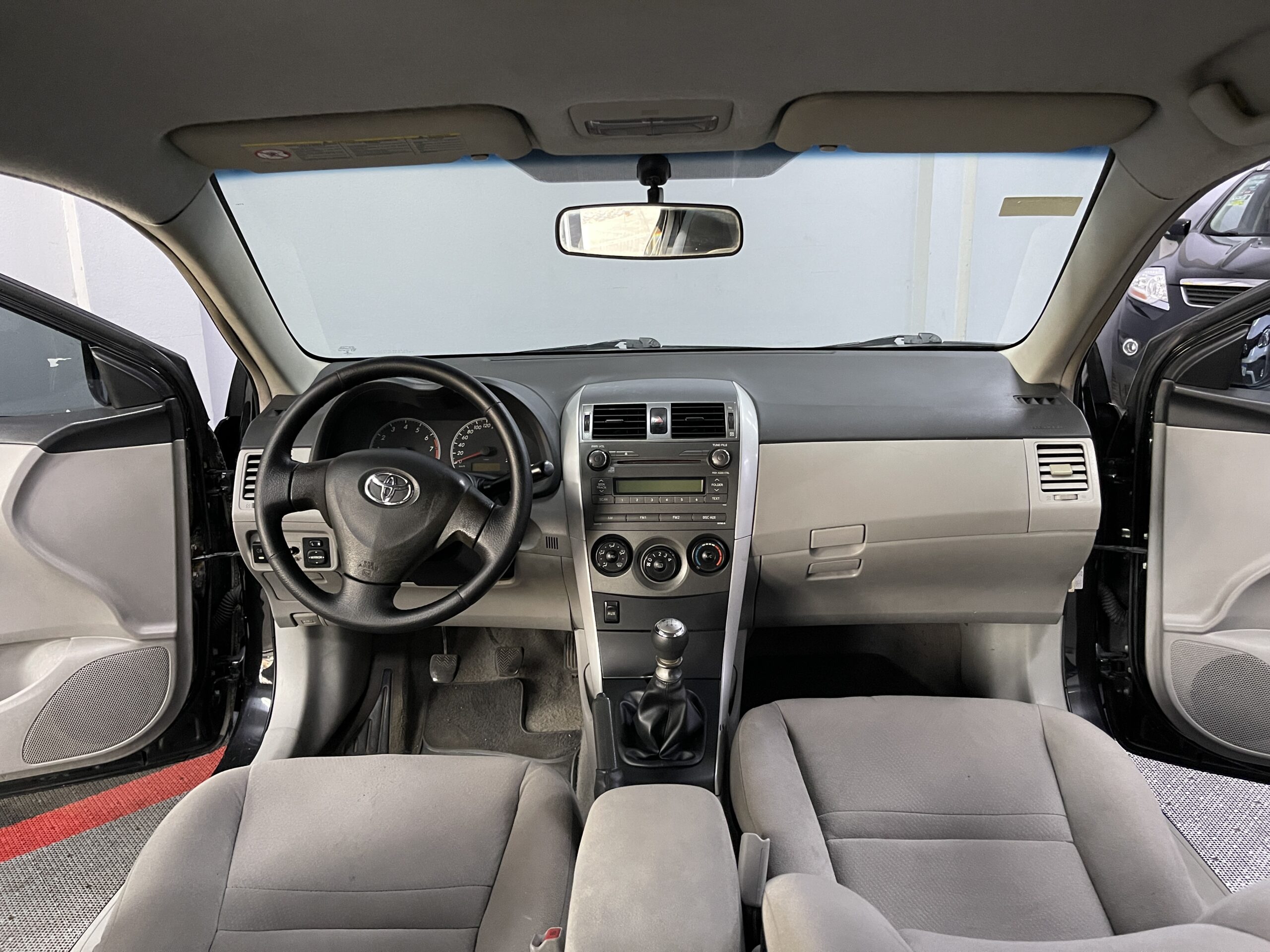 Toyota Corolla - Image 13