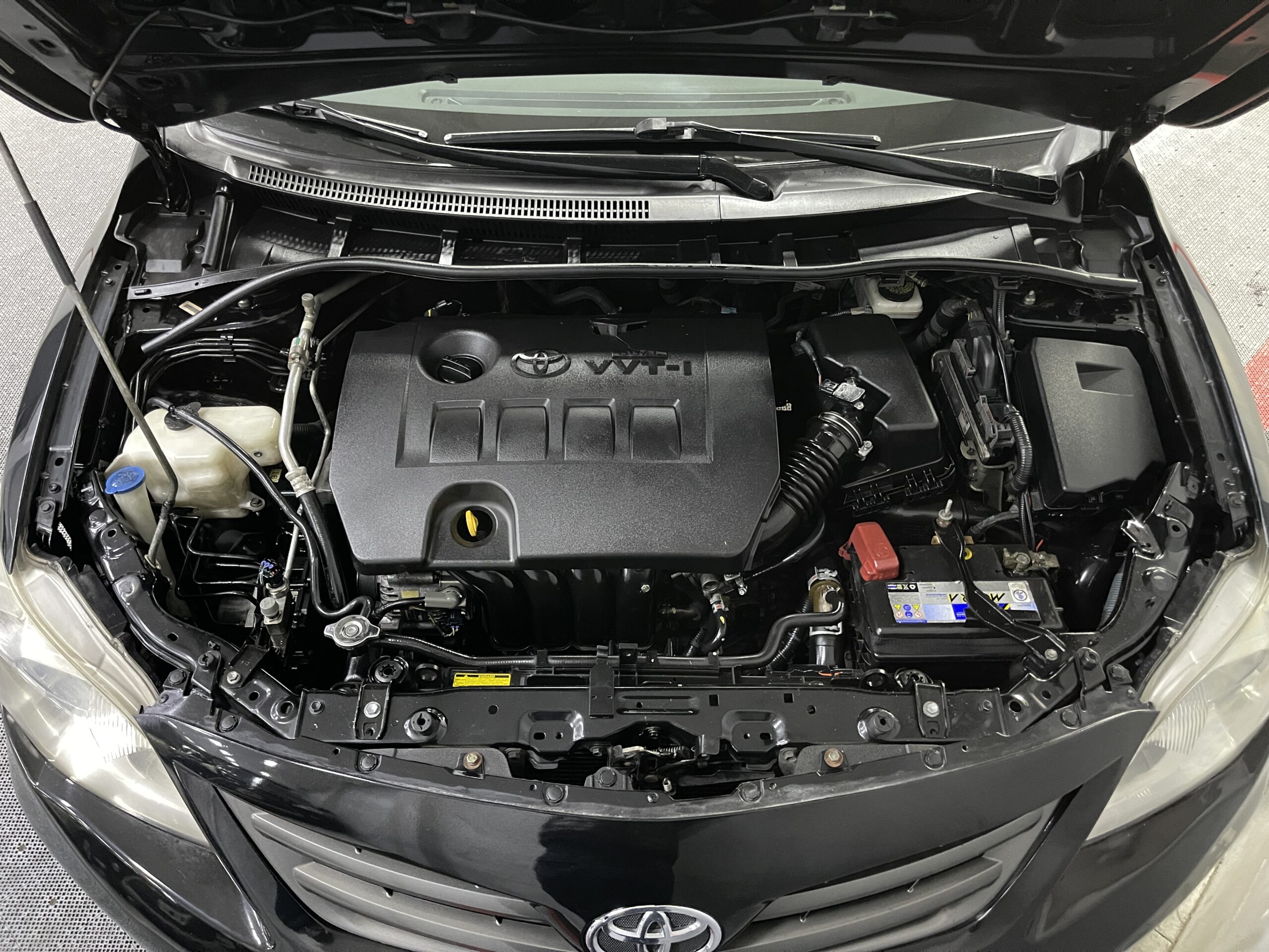 Toyota Corolla - Image 14