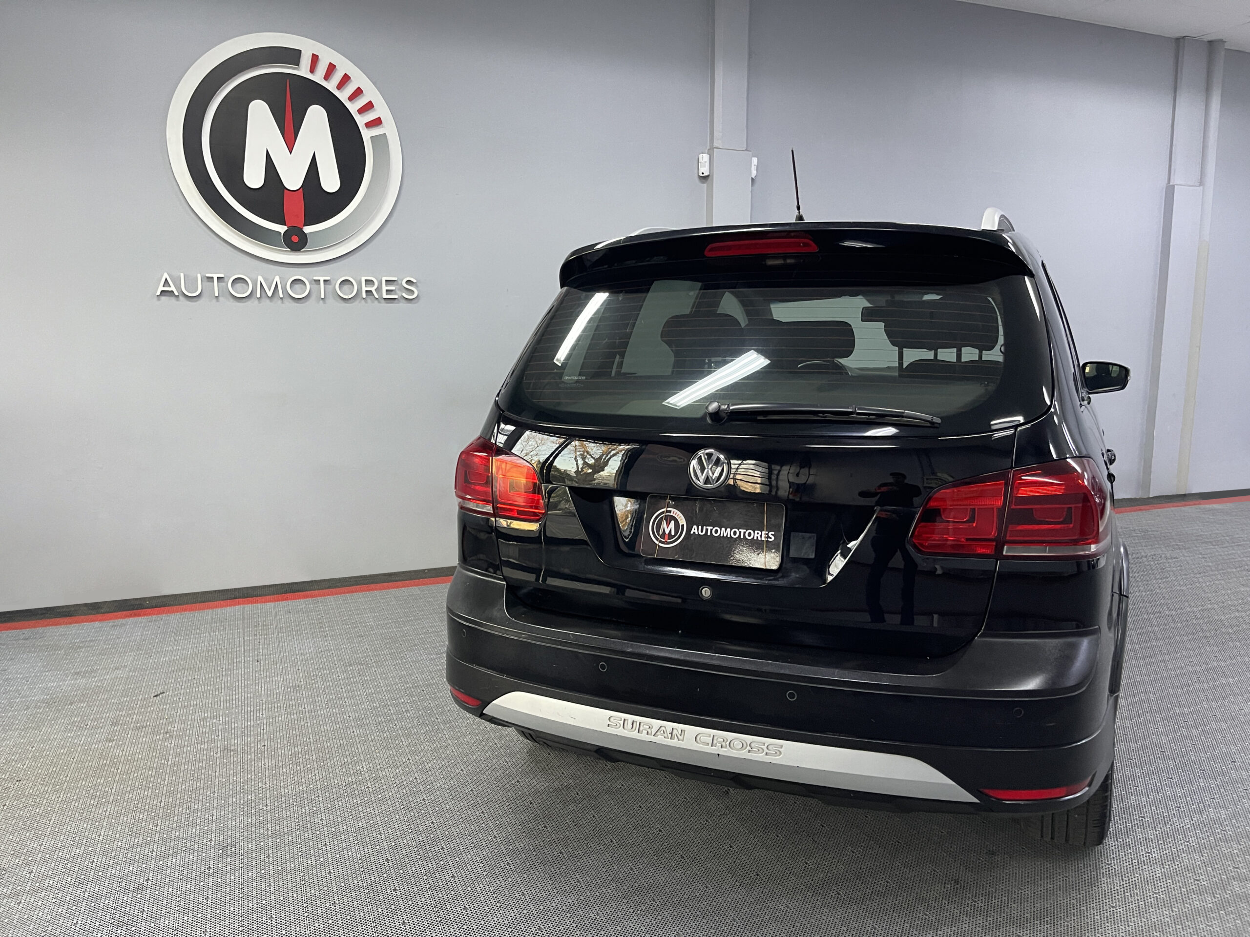 VolksWagen Suran Cross - Image 5