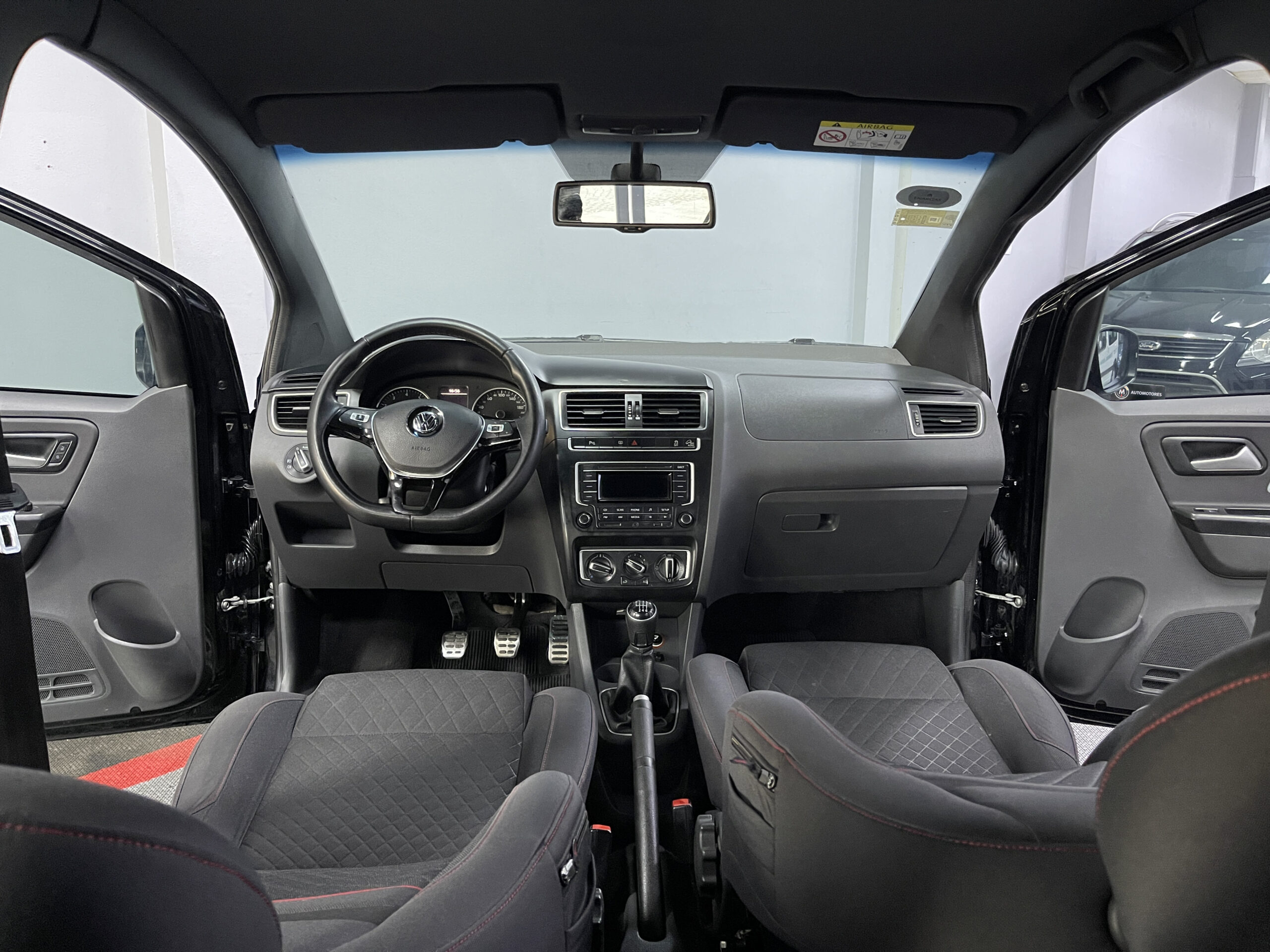 VolksWagen Suran Cross - Image 13