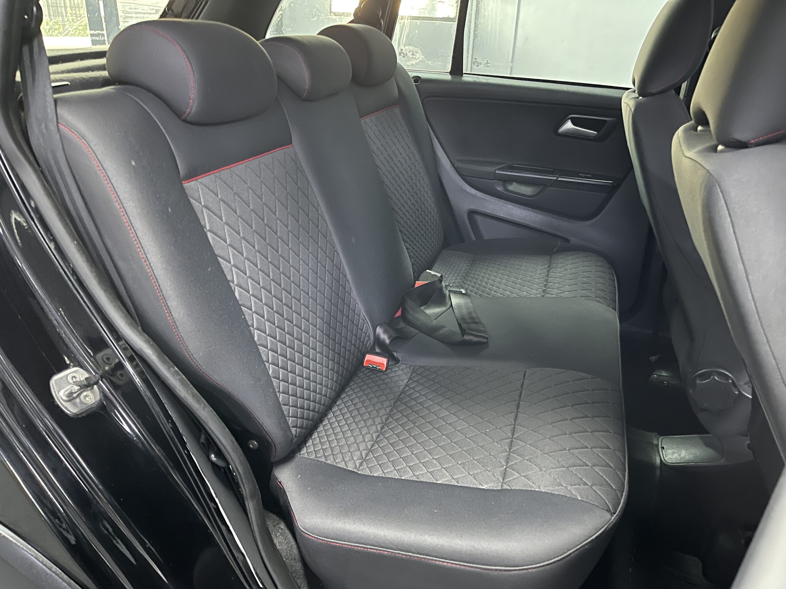 VolksWagen Suran Cross - Image 12