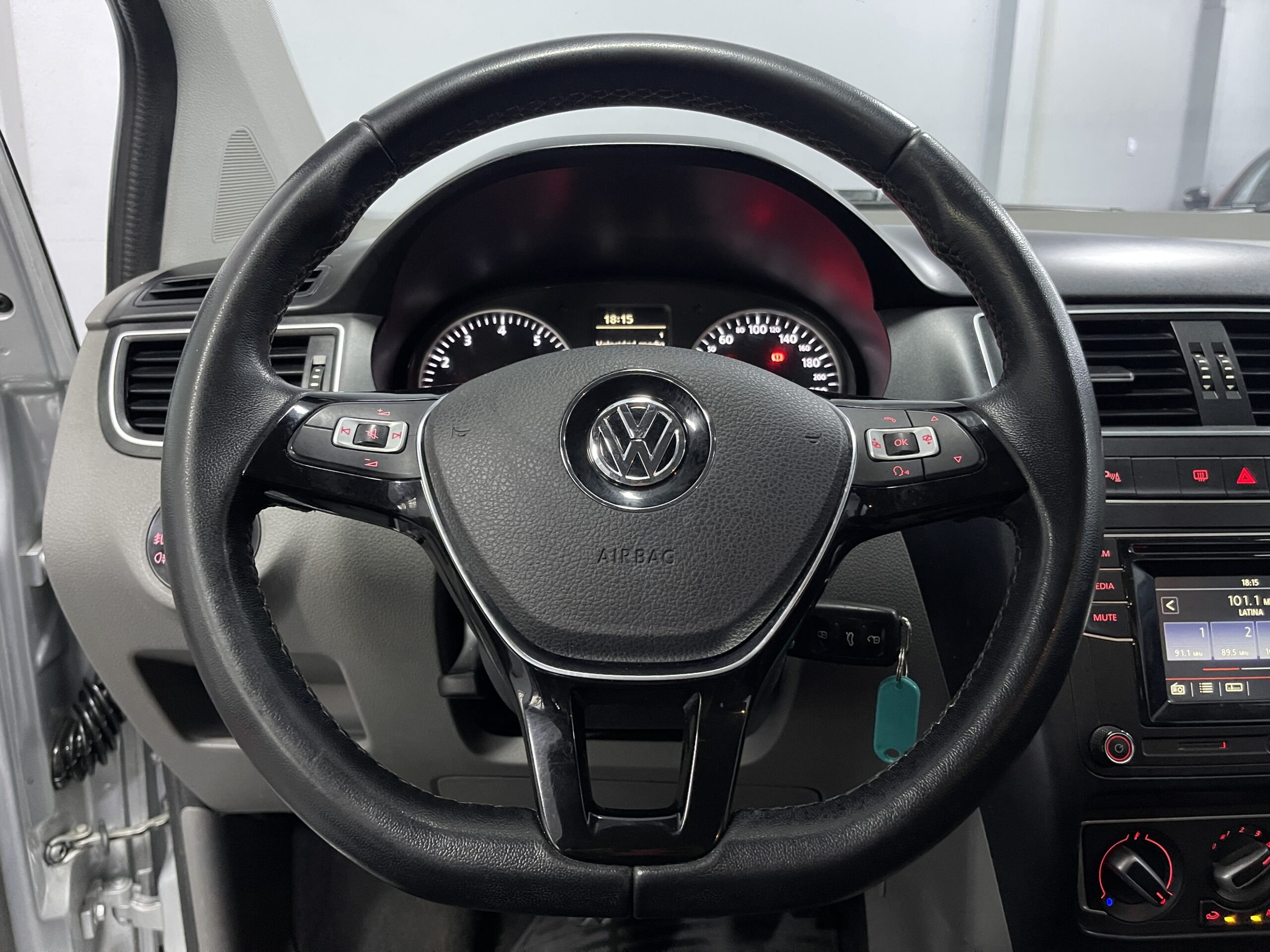 VolksWagen Suran Highline - Image 8