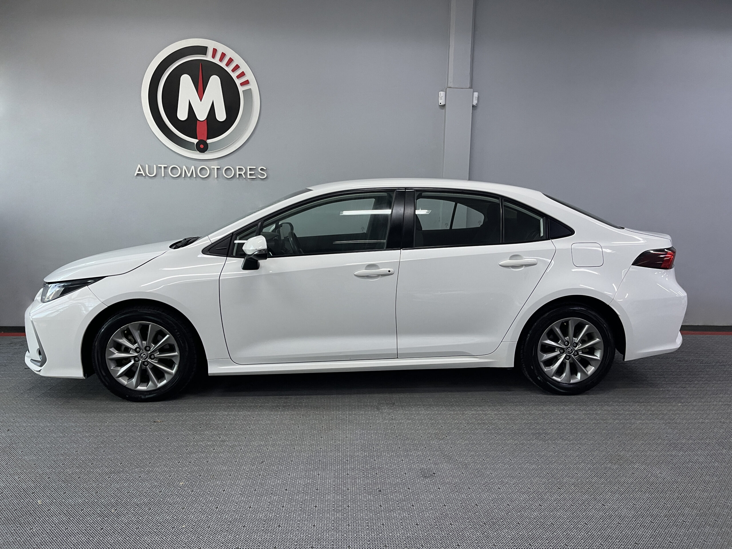 Toyota Corolla - Image 2
