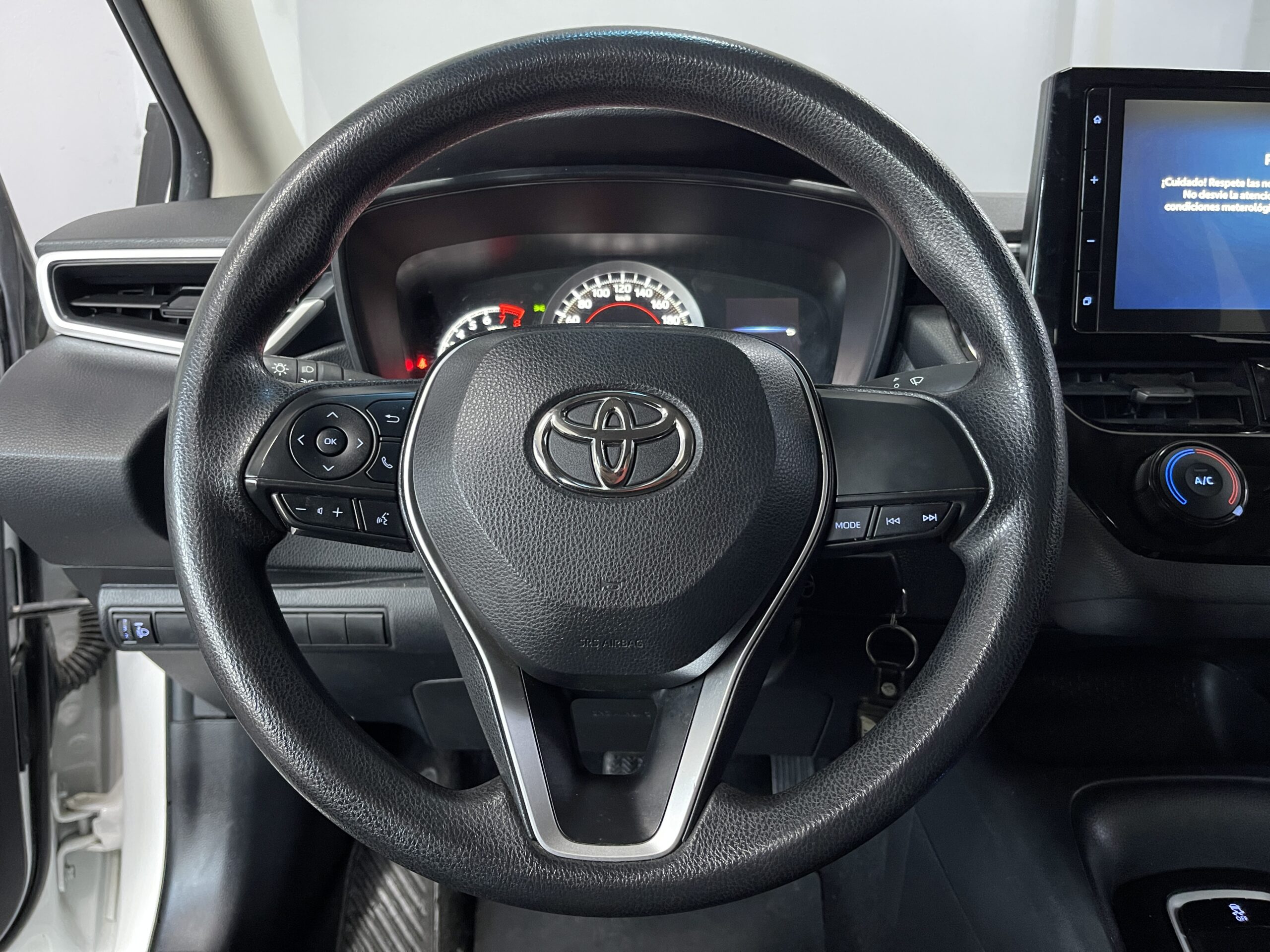 Toyota Corolla - Image 8