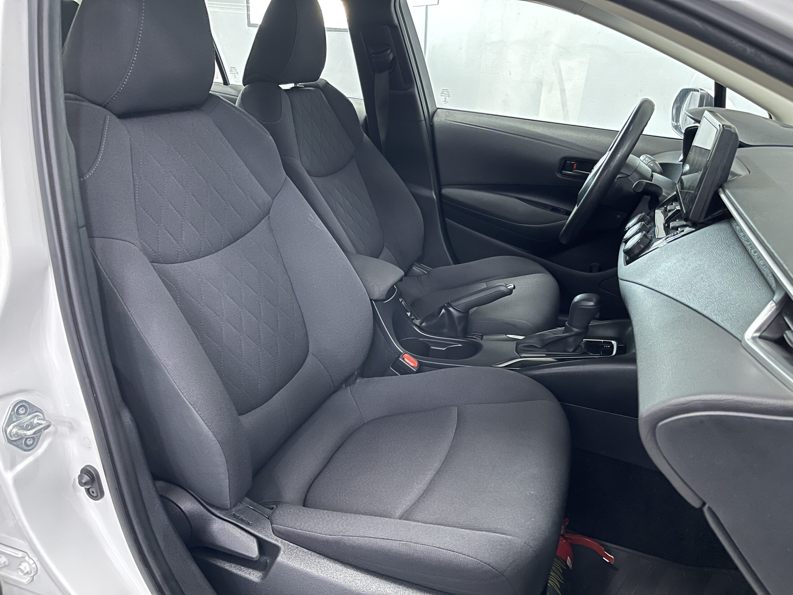 Toyota Corolla - Image 11