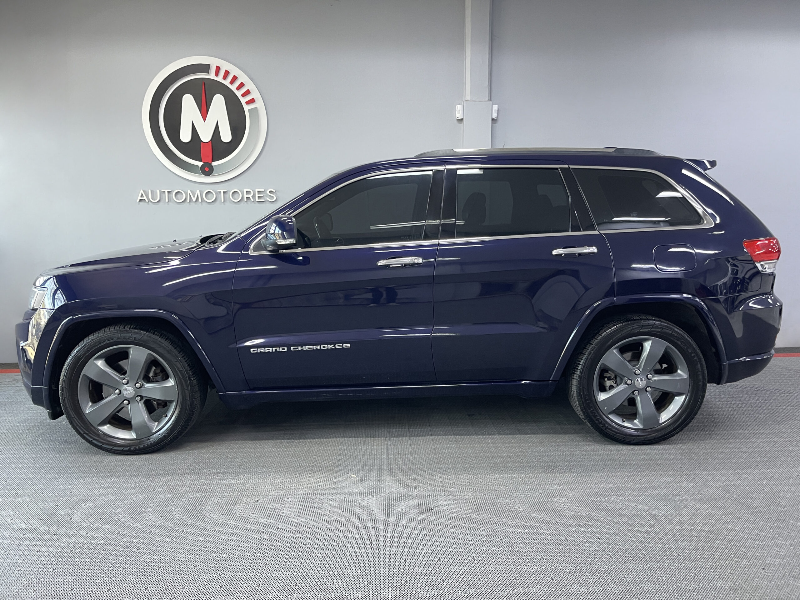 Jeep Grand Cherokee - Image 2