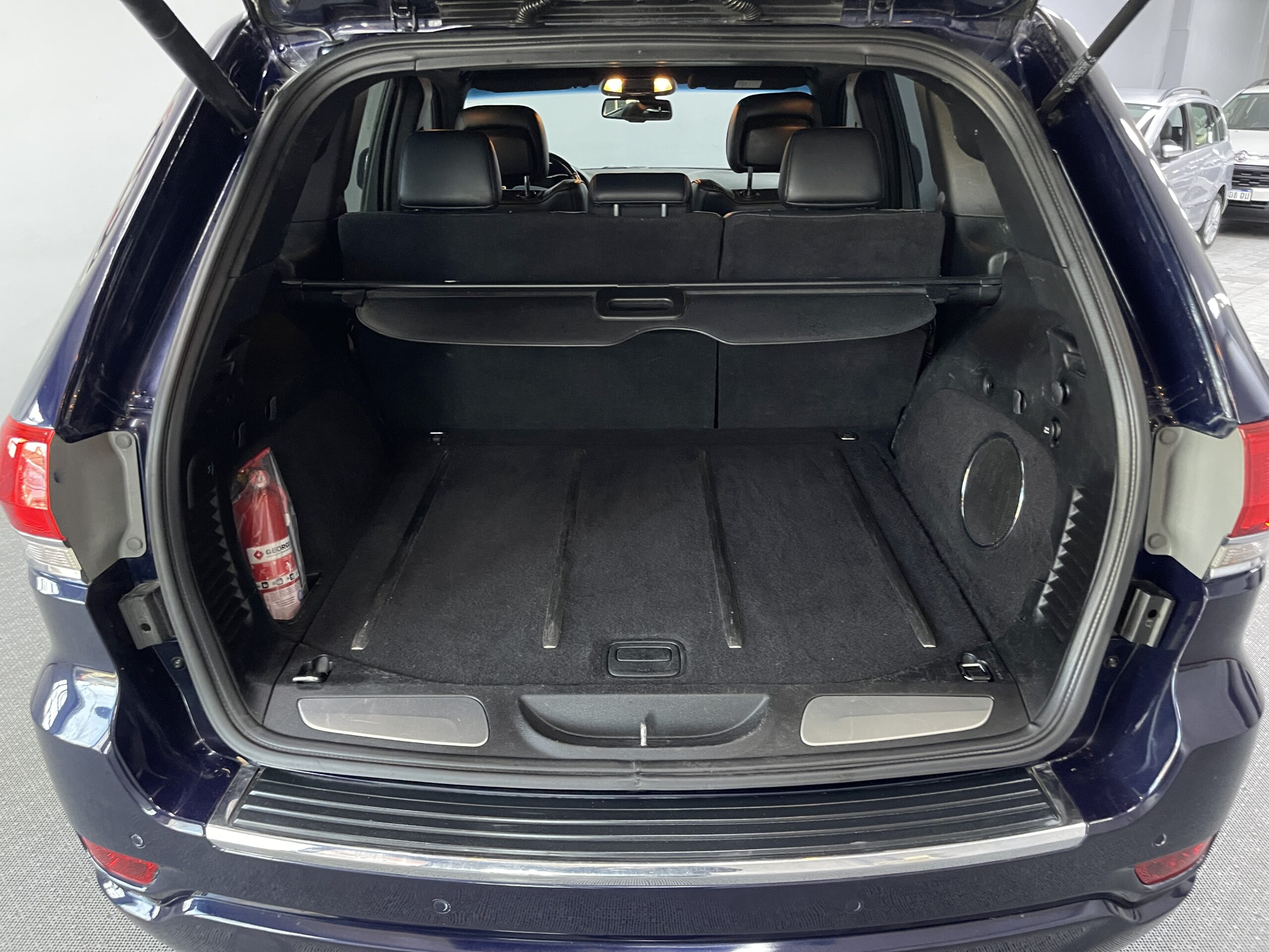 Jeep Grand Cherokee - Image 7