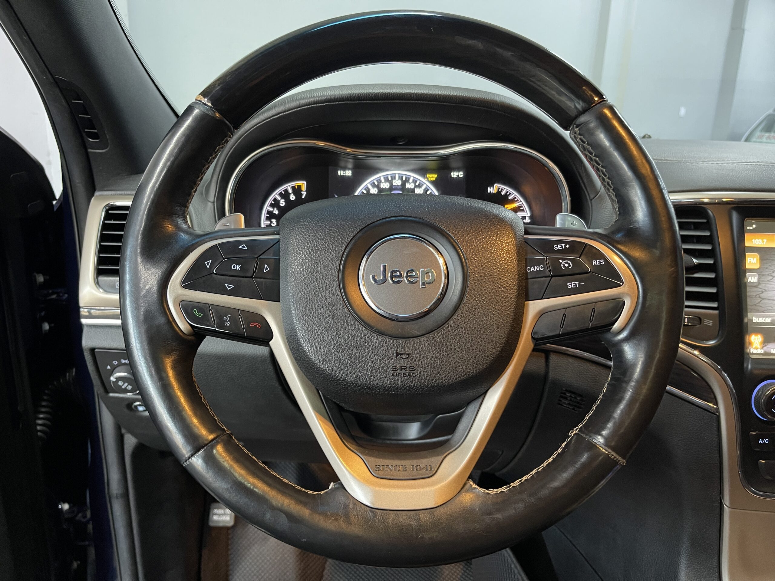 Jeep Grand Cherokee - Image 8