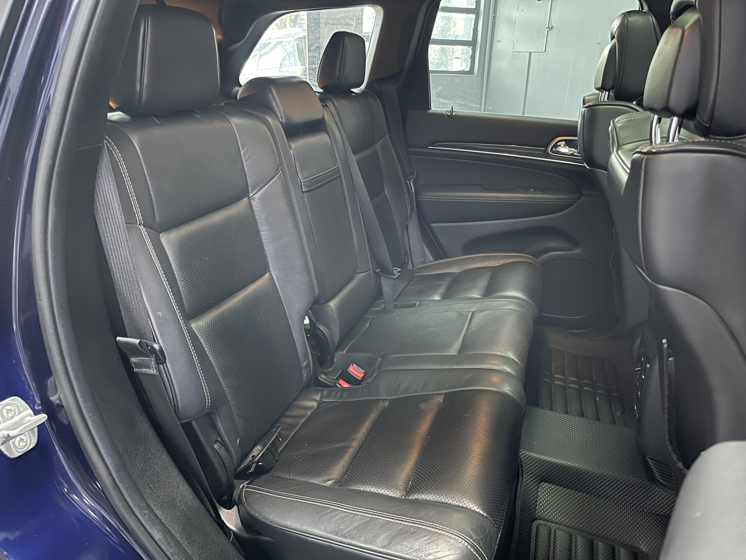 Jeep Grand Cherokee - Image 12