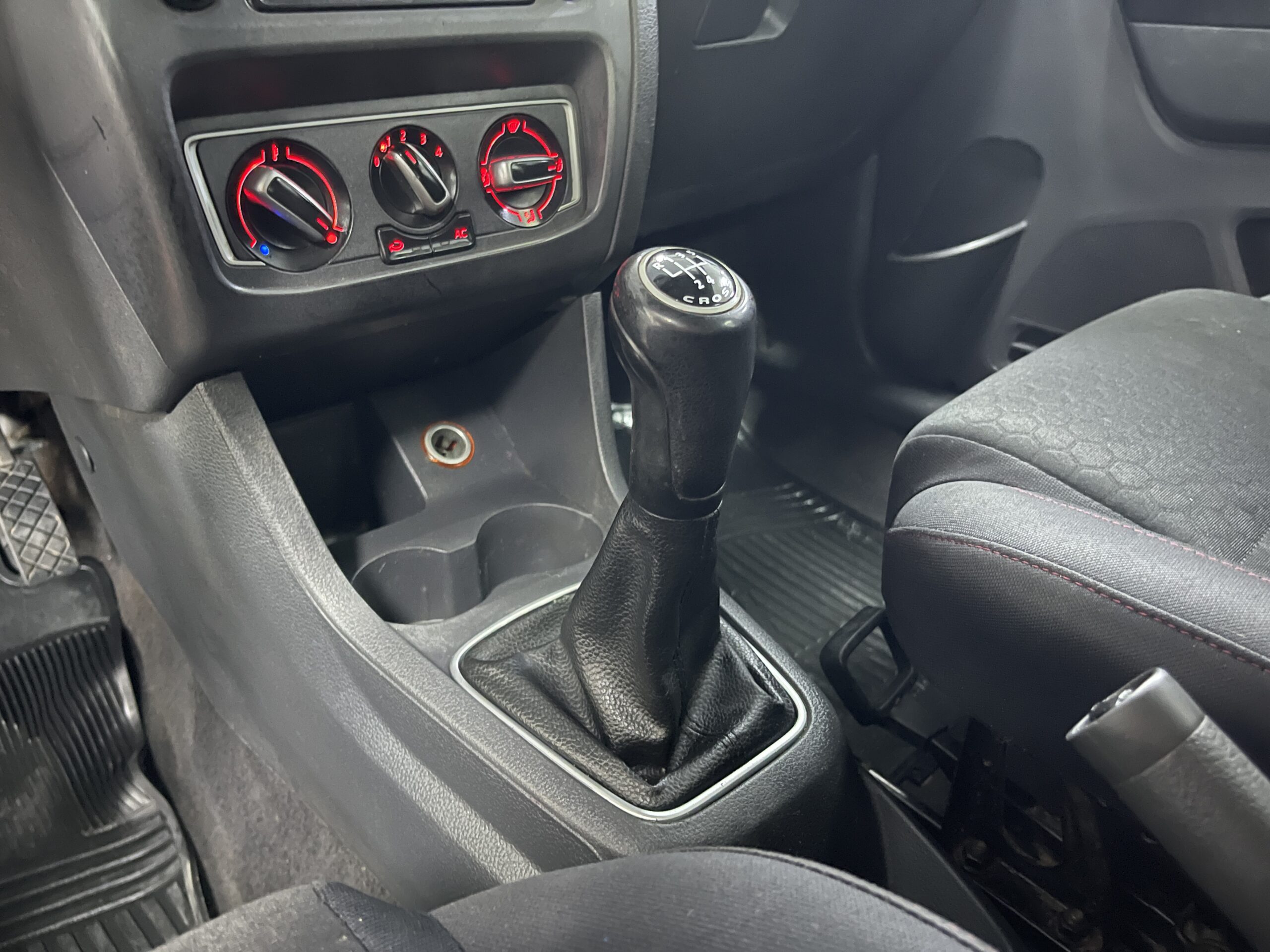 VW Crossfox Highline - Image 10