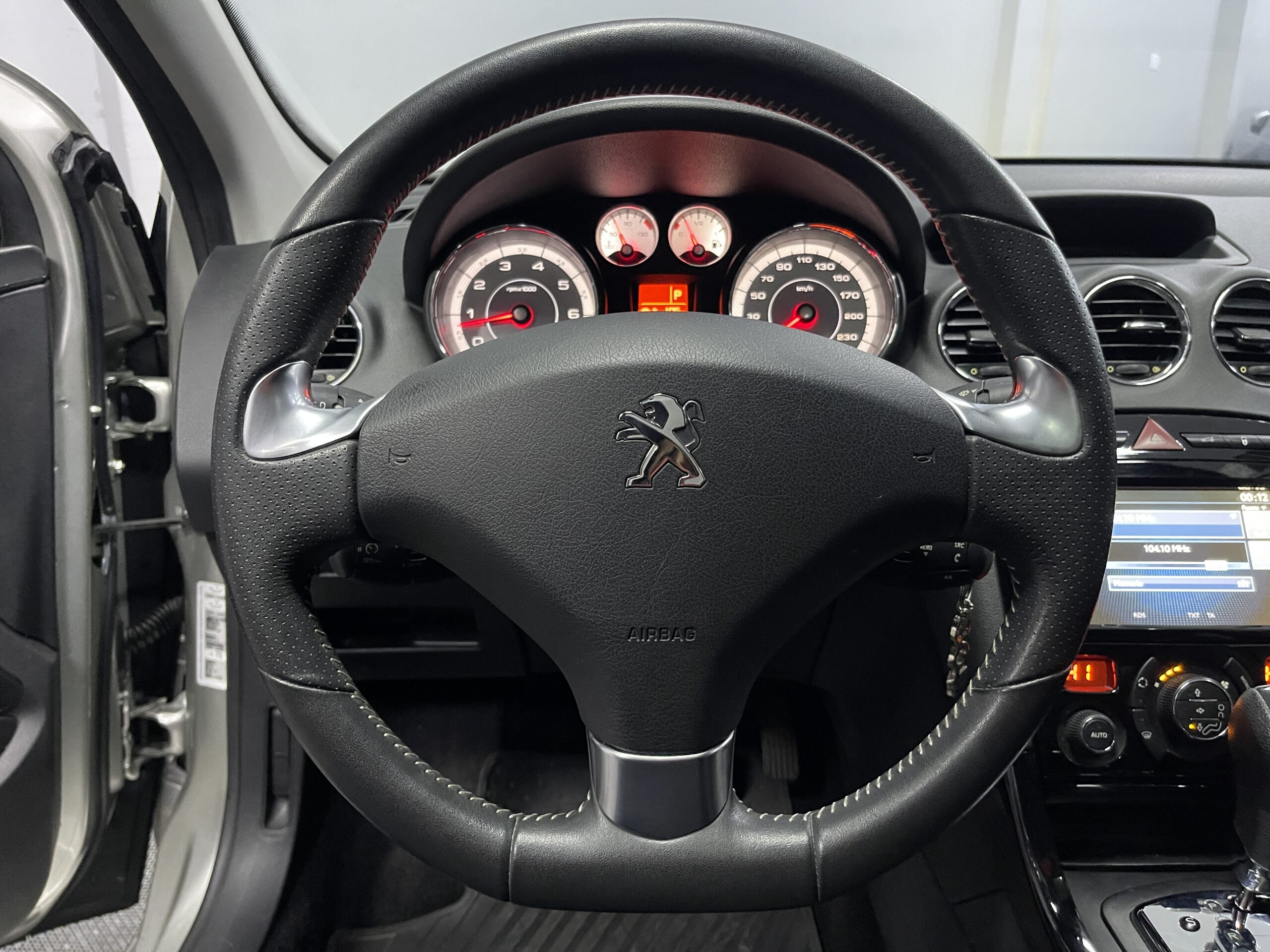 Peugeot 408 Feline - Image 8