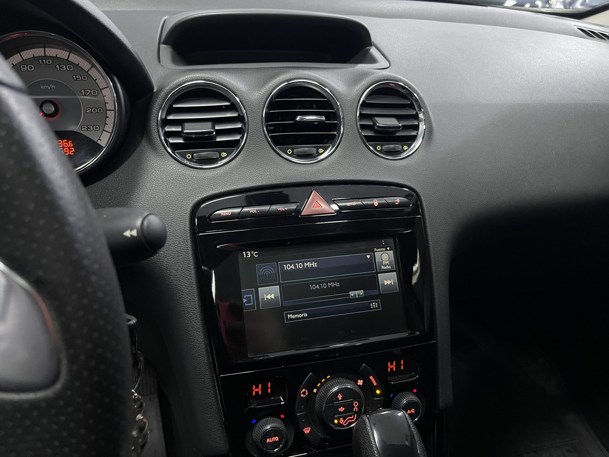 Peugeot 408 Feline - Image 9